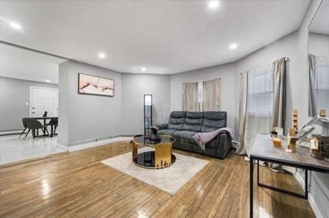316 Essex St, Lynn, MA 01902