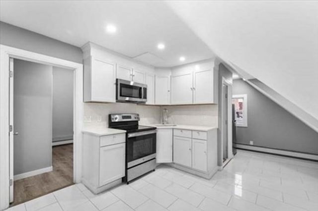 316 Essex St, Lynn, MA 01902