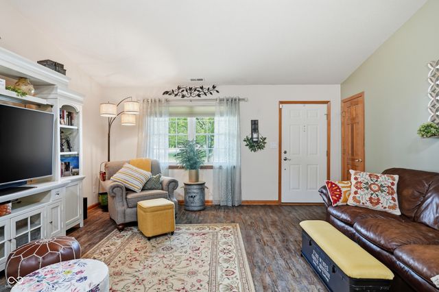 7837 Park Ward Place, Indianapolis, IN 46259