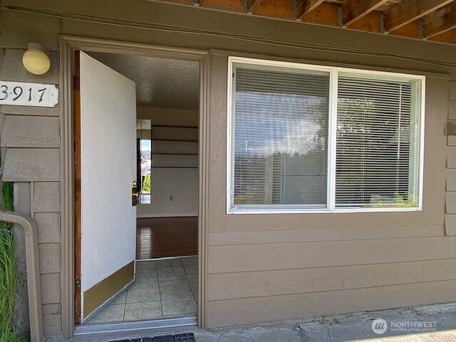 3919 2nd Avenue NW, Seattle, WA 98107