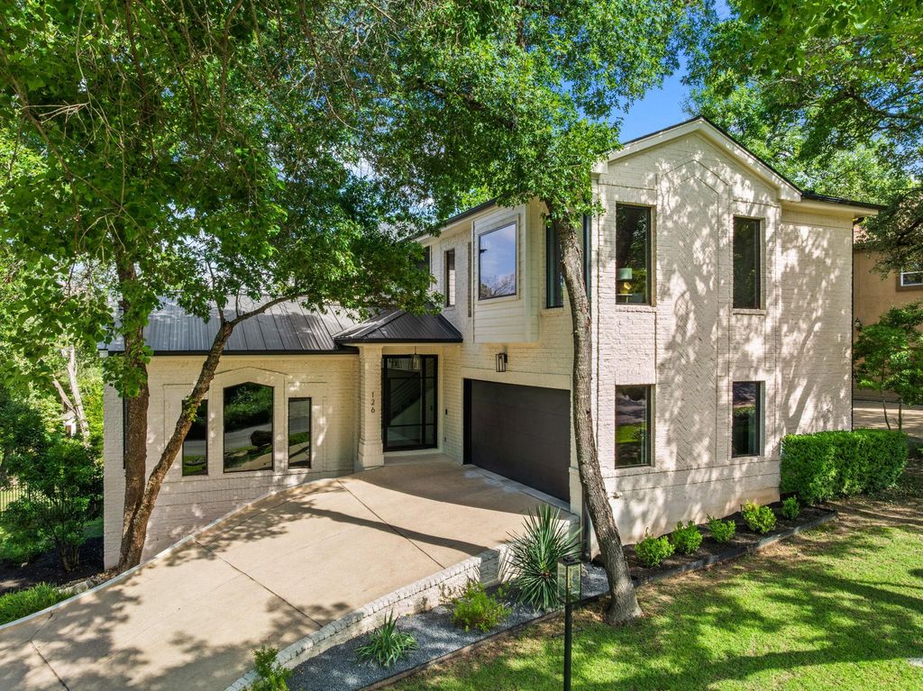126 Royal Oak LN, Lakeway, TX 78734