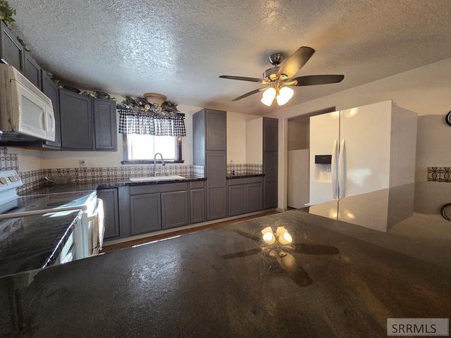 406 S Terrace Street, Salmon, ID 83467