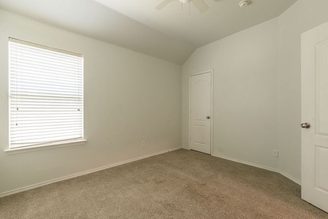 912 Hidden Oaks Drive, Burleson, TX 76028