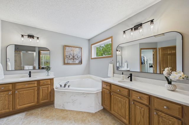 2409 Golf Drive, Woodbury, MN 55129