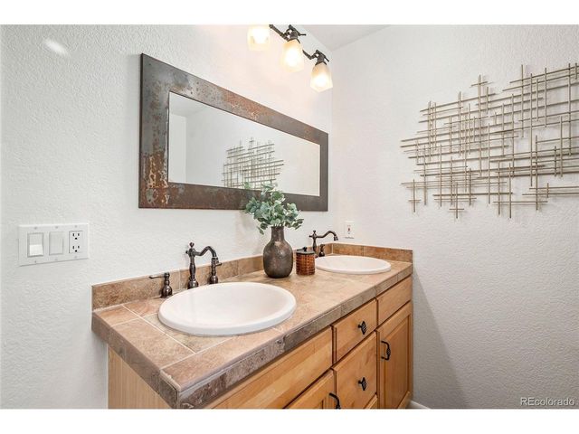 3025 S Jackson St, Denver, CO 80210