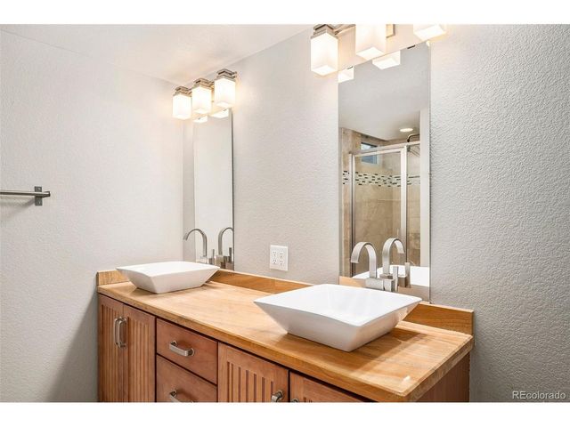 3025 S Jackson St, Denver, CO 80210