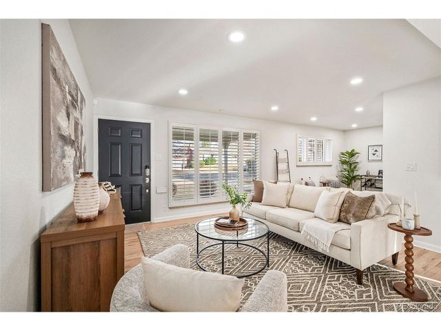 3025 S Jackson St, Denver, CO 80210