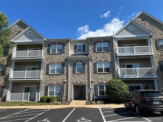 5 Monarch Trace 307, Chesterfield, MO 63017
