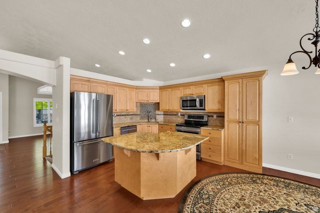 4561 S LORI LEIGH LN, Millcreek, UT 84117
