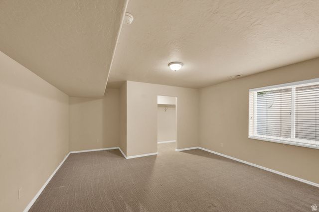 4561 S LORI LEIGH LN, Millcreek, UT 84117