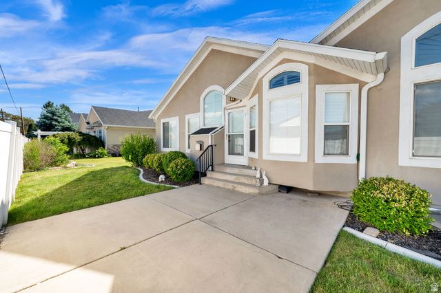 4561 S LORI LEIGH LN, Millcreek, UT 84117
