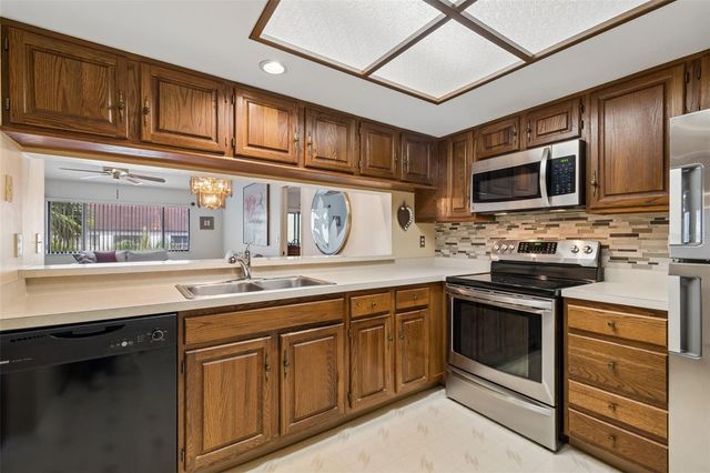2593 COUNTRYSIDE BOULEVARD 7309, Clearwater, FL 33761