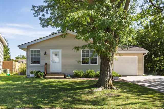 225 10th Street SE, Bondurant, IA 50035