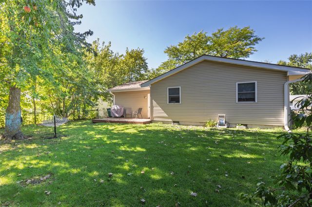 225 10th Street SE, Bondurant, IA 50035