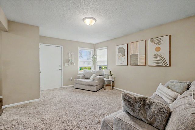 225 10th Street SE, Bondurant, IA 50035