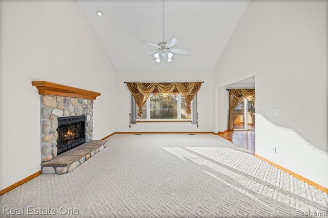 4438 Great Oaks Drive, Grand Blanc, MI 48439