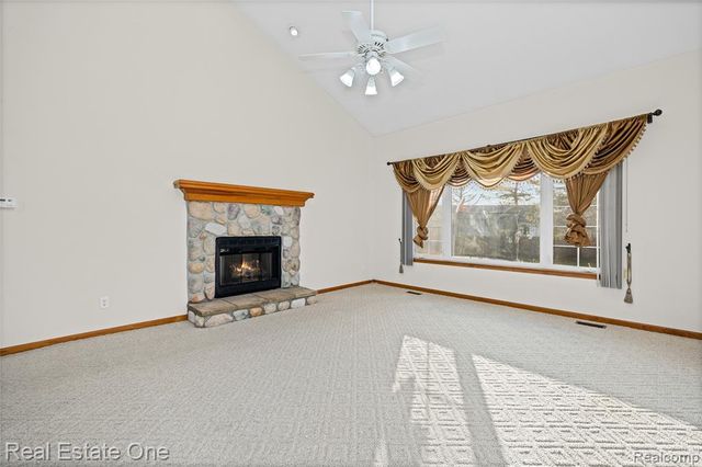 4438 Great Oaks Drive, Grand Blanc, MI 48439