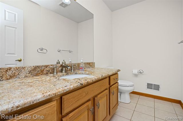 4438 Great Oaks Drive, Grand Blanc, MI 48439