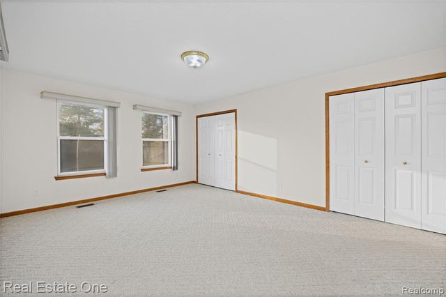 4438 Great Oaks Drive, Grand Blanc, MI 48439