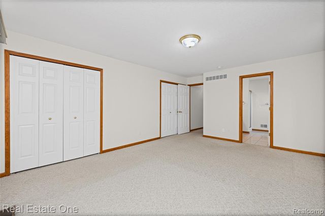 4438 Great Oaks Drive, Grand Blanc, MI 48439