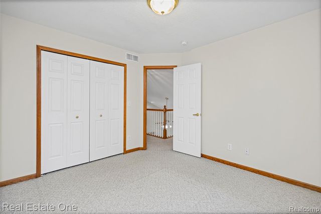 4438 Great Oaks Drive, Grand Blanc, MI 48439