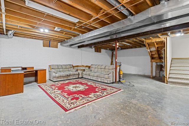 4438 Great Oaks Drive, Grand Blanc, MI 48439