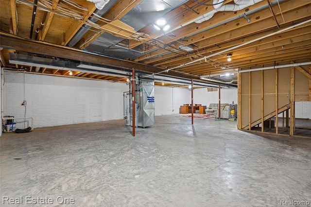 4438 Great Oaks Drive, Grand Blanc, MI 48439