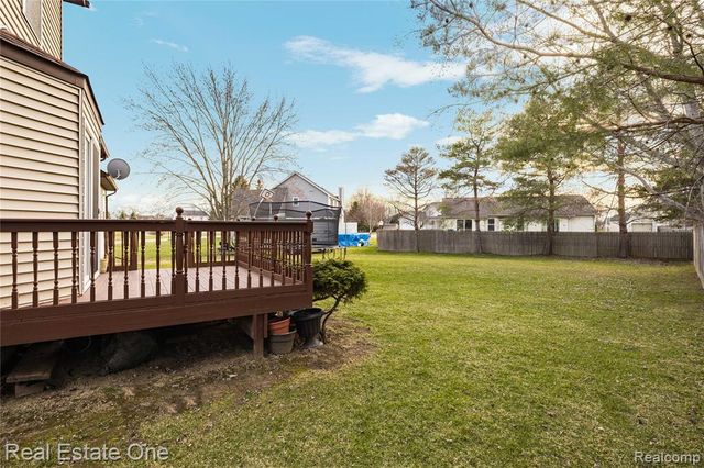 4438 Great Oaks Drive, Grand Blanc, MI 48439