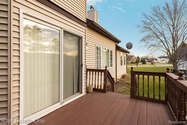 4438 Great Oaks Drive, Grand Blanc, MI 48439