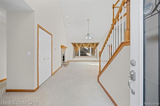 4438 Great Oaks Drive, Grand Blanc, MI 48439