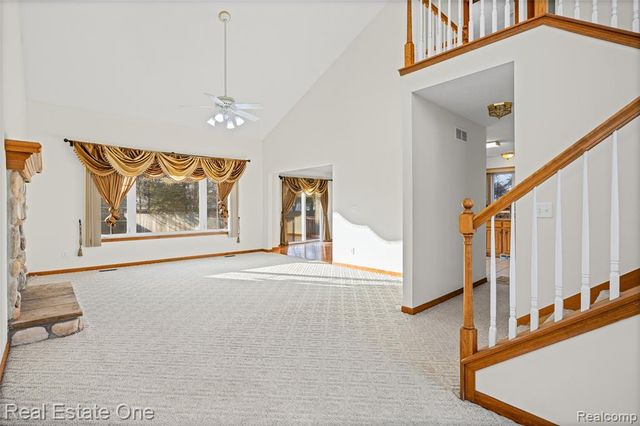 4438 Great Oaks Drive, Grand Blanc, MI 48439