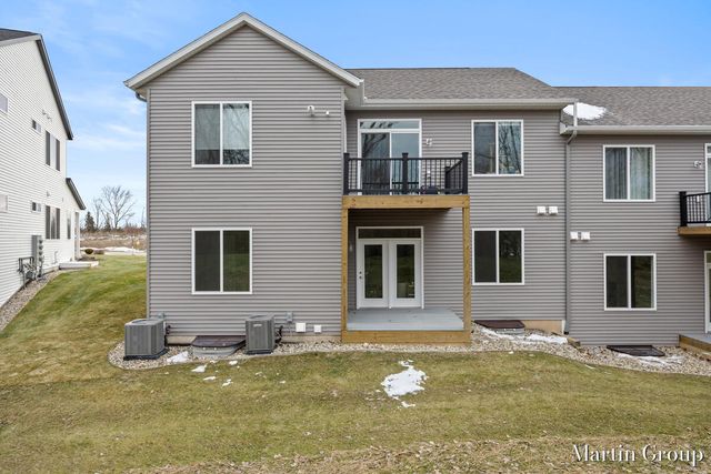 2243 Watertown Way Ne 62, City Of Grand Rapids, MI 49505