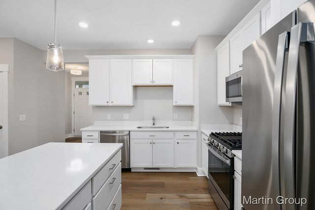 2243 Watertown Way Ne 62, City Of Grand Rapids, MI 49505