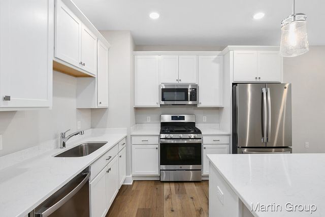 2243 Watertown Way Ne 62, City Of Grand Rapids, MI 49505