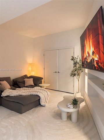 851 NE 1st Ave 2301, Miami, FL 33132