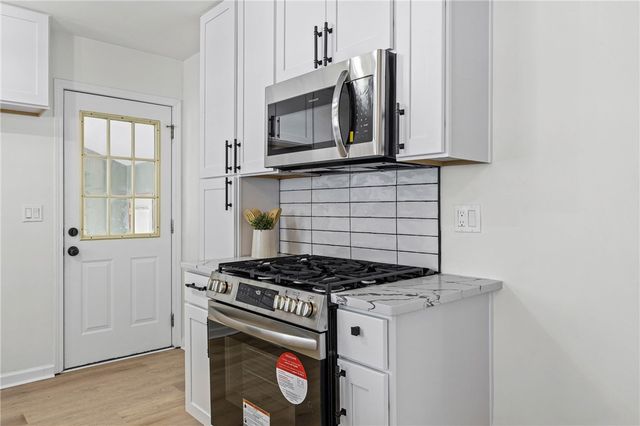 998 Washington Street, Ogden, NY 14559