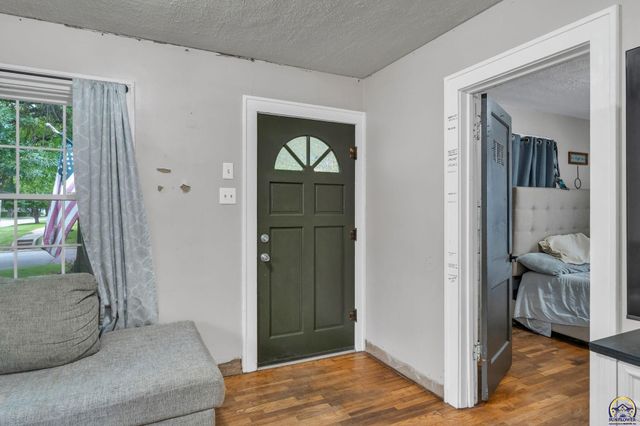101 SW Fillmore ST, Topeka, KS 66606