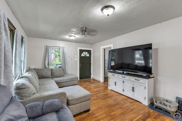 101 SW Fillmore ST, Topeka, KS 66606