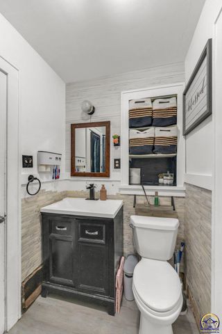 101 SW Fillmore ST, Topeka, KS 66606