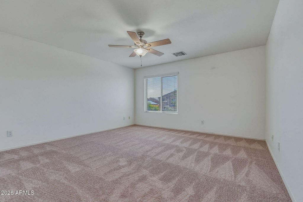 Image 23 of property listing at 12354 W HIGHLAND Avenue, Avondale, AZ 85392