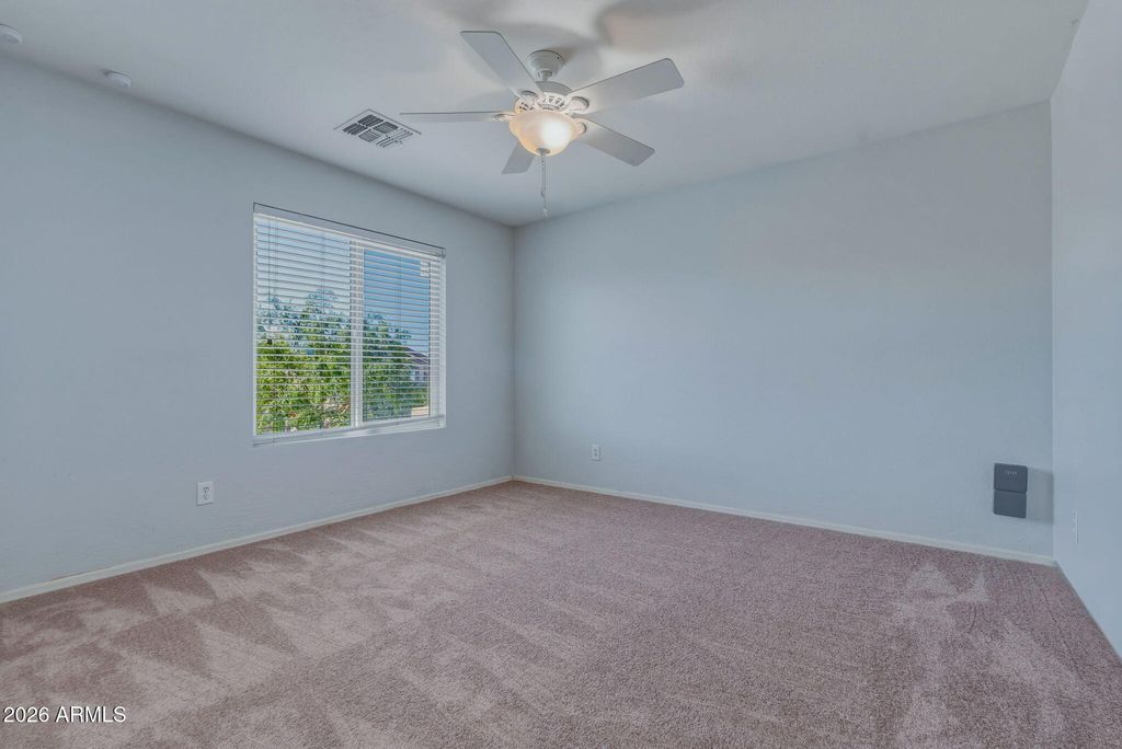 Image 27 of property listing at 12354 W HIGHLAND Avenue, Avondale, AZ 85392