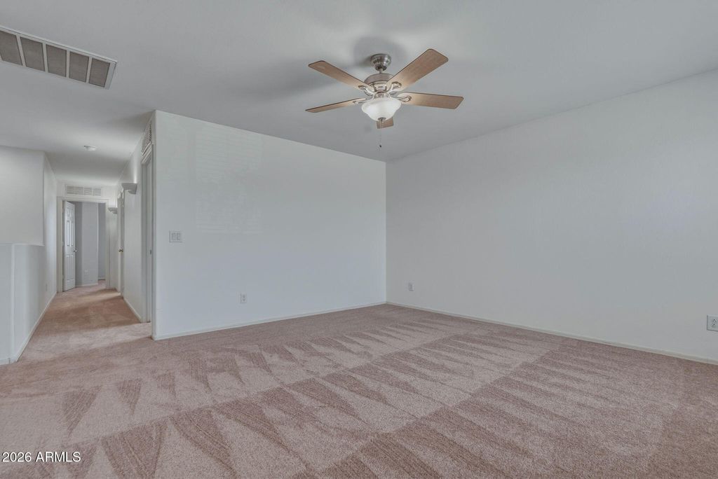 Image 32 of property listing at 12354 W HIGHLAND Avenue, Avondale, AZ 85392