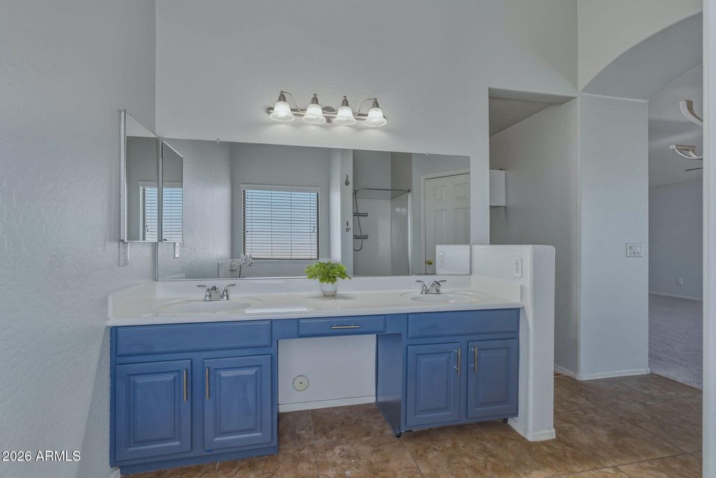 Image 44 of property listing at 12354 W HIGHLAND Avenue, Avondale, AZ 85392