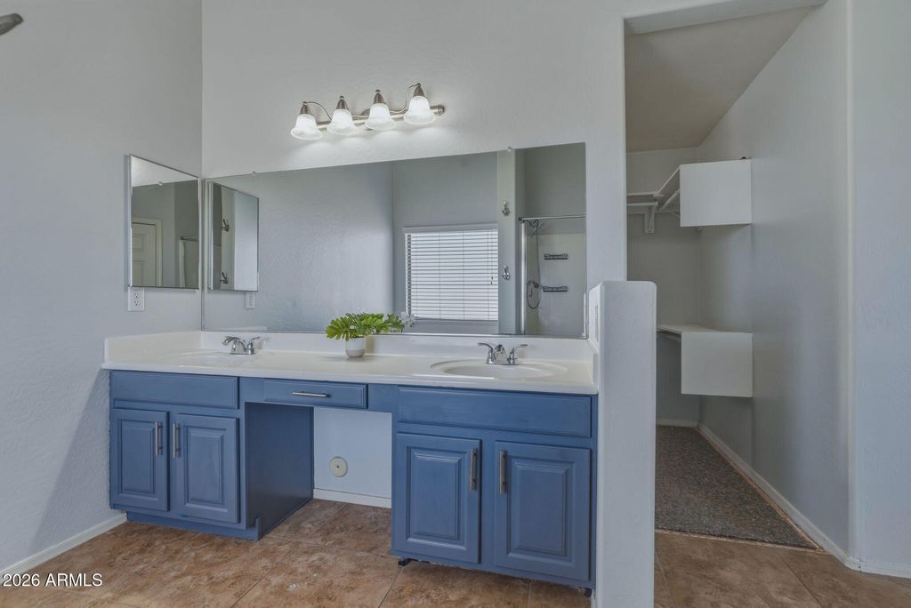 Image 45 of property listing at 12354 W HIGHLAND Avenue, Avondale, AZ 85392