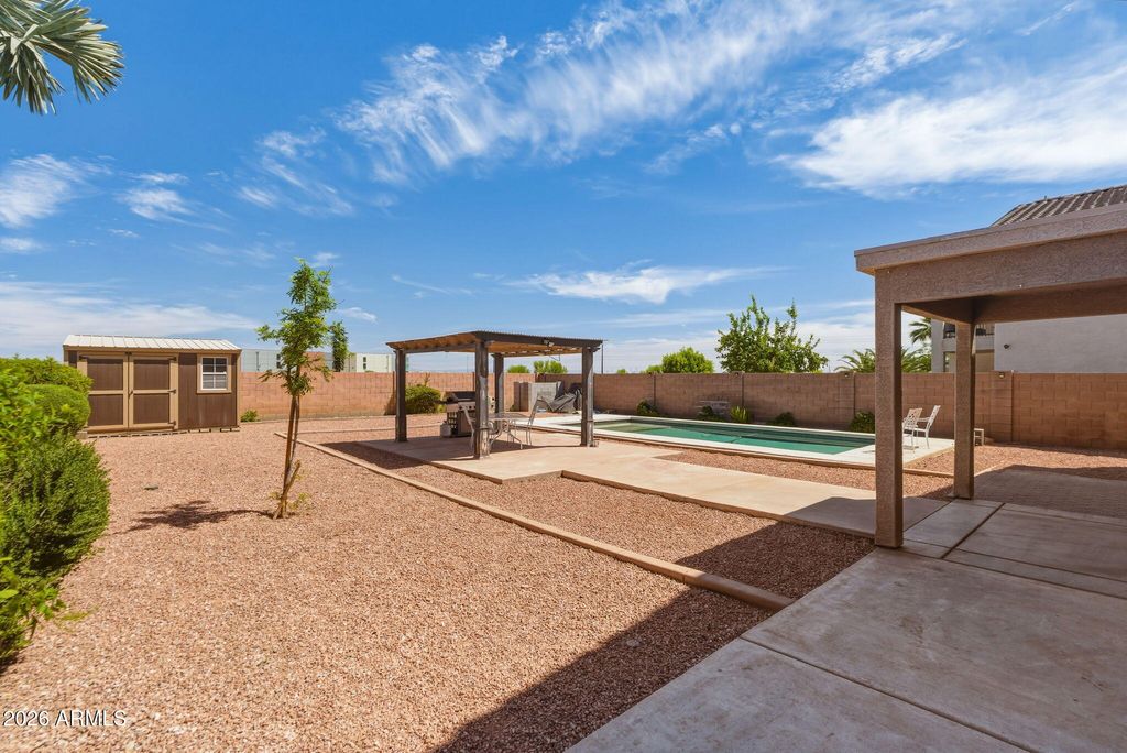 Image 48 of property listing at 12354 W HIGHLAND Avenue, Avondale, AZ 85392