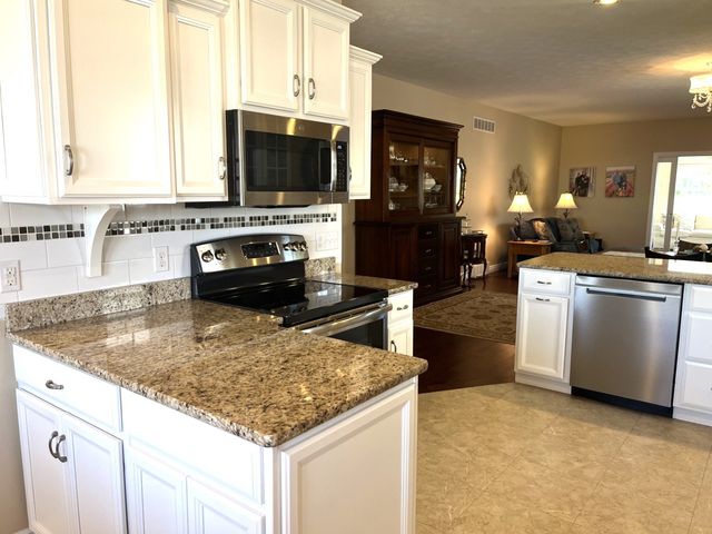 7214 FIELDSTONE Court 65, Erie, PA 16509