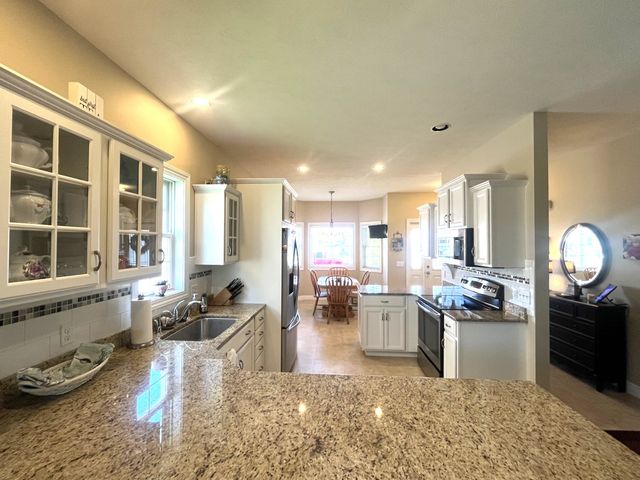 7214 FIELDSTONE Court 65, Erie, PA 16509