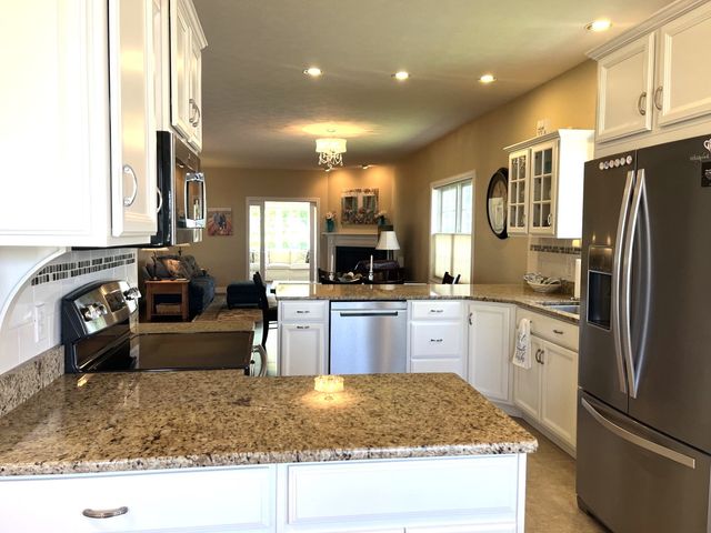 7214 FIELDSTONE Court 65, Erie, PA 16509