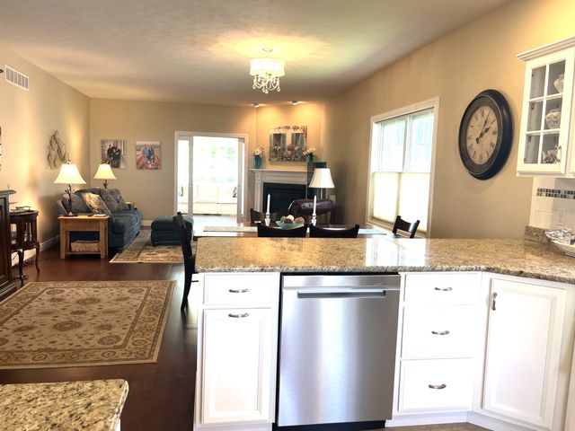 7214 FIELDSTONE Court 65, Erie, PA 16509