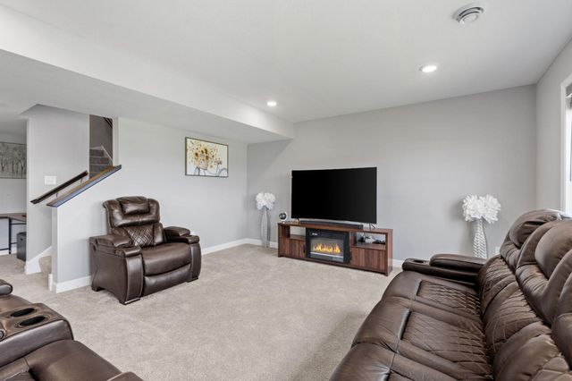 22915 Wood Lane, Rogers, MN 55374